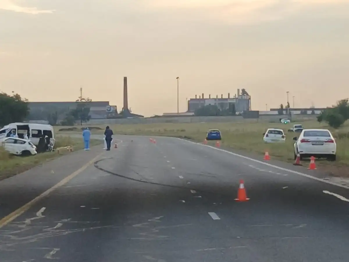 Six killed,18 wounded in high-speed ambush on R59 in Meyerton