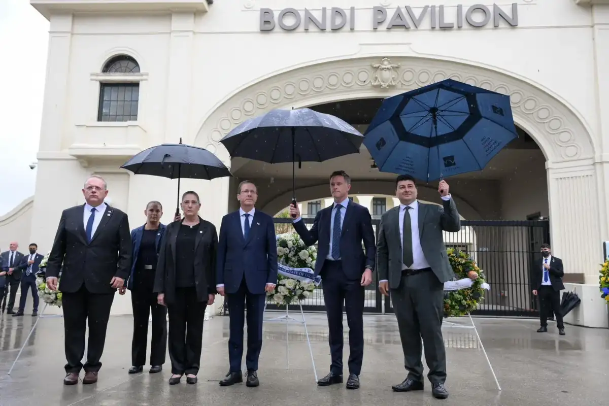 Albanese defies national protests to welcome Israeli President Herzog