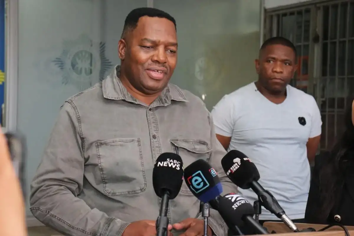 Lieutenant General Mkhwanazi reappointed to lead KwaZulu-Natal police for five more years