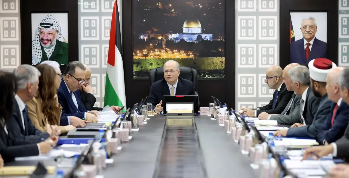 The Palestinian cabinet meeting chaired by Prime Minister Mustaffa