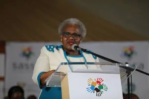 Nokuzola Sisisi Tolashe