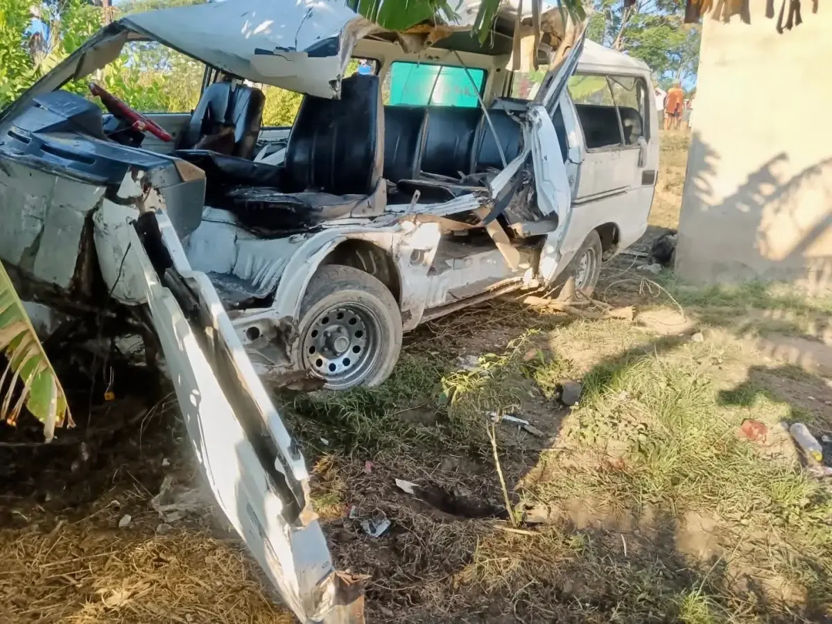 Scholar transport vehicle crashed in Radcliffe, KwaZulu-Natal