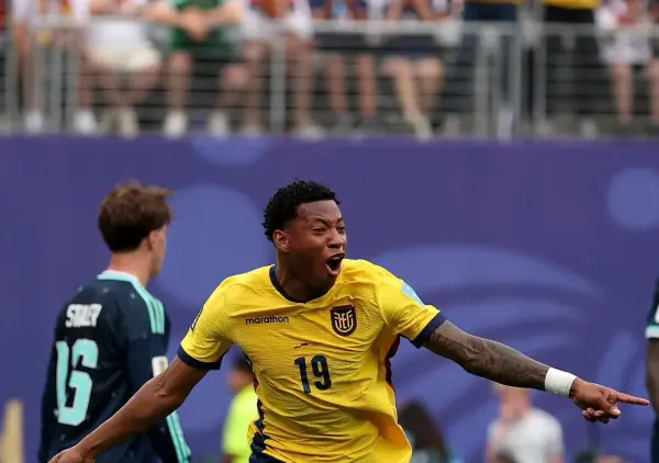 Ecuador stuns Germany to reach World Cup knockout stages