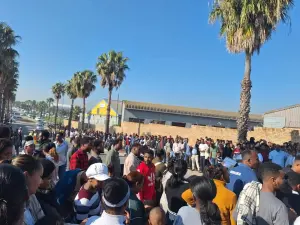 Asylum seekers were protesting outside Home Affairs offices in Gqeberha